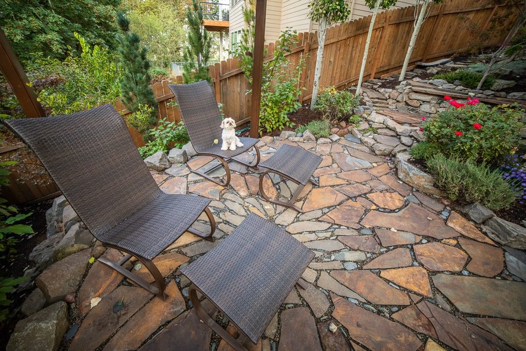 A Greenhaven Landscapes-designed Vancouver WA back yard patio with large stones
