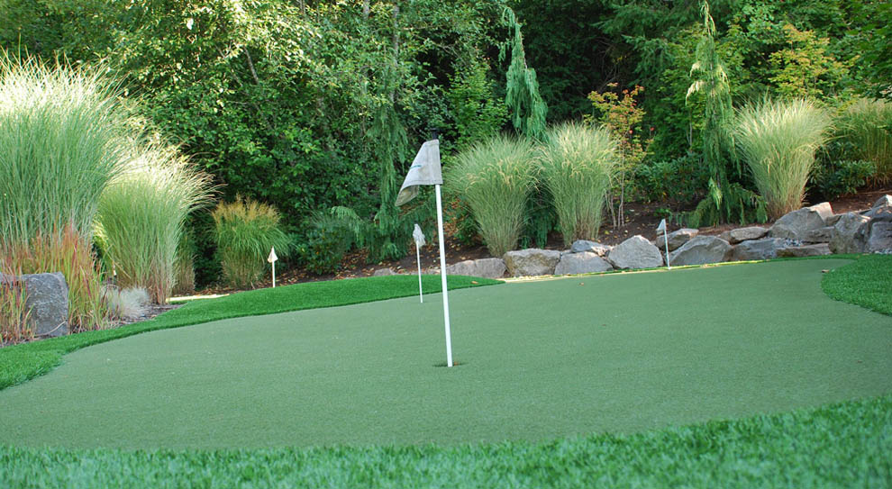 Greenhaven Landscapes designs and installs synthetic turf and putting greens in Vancouver WA