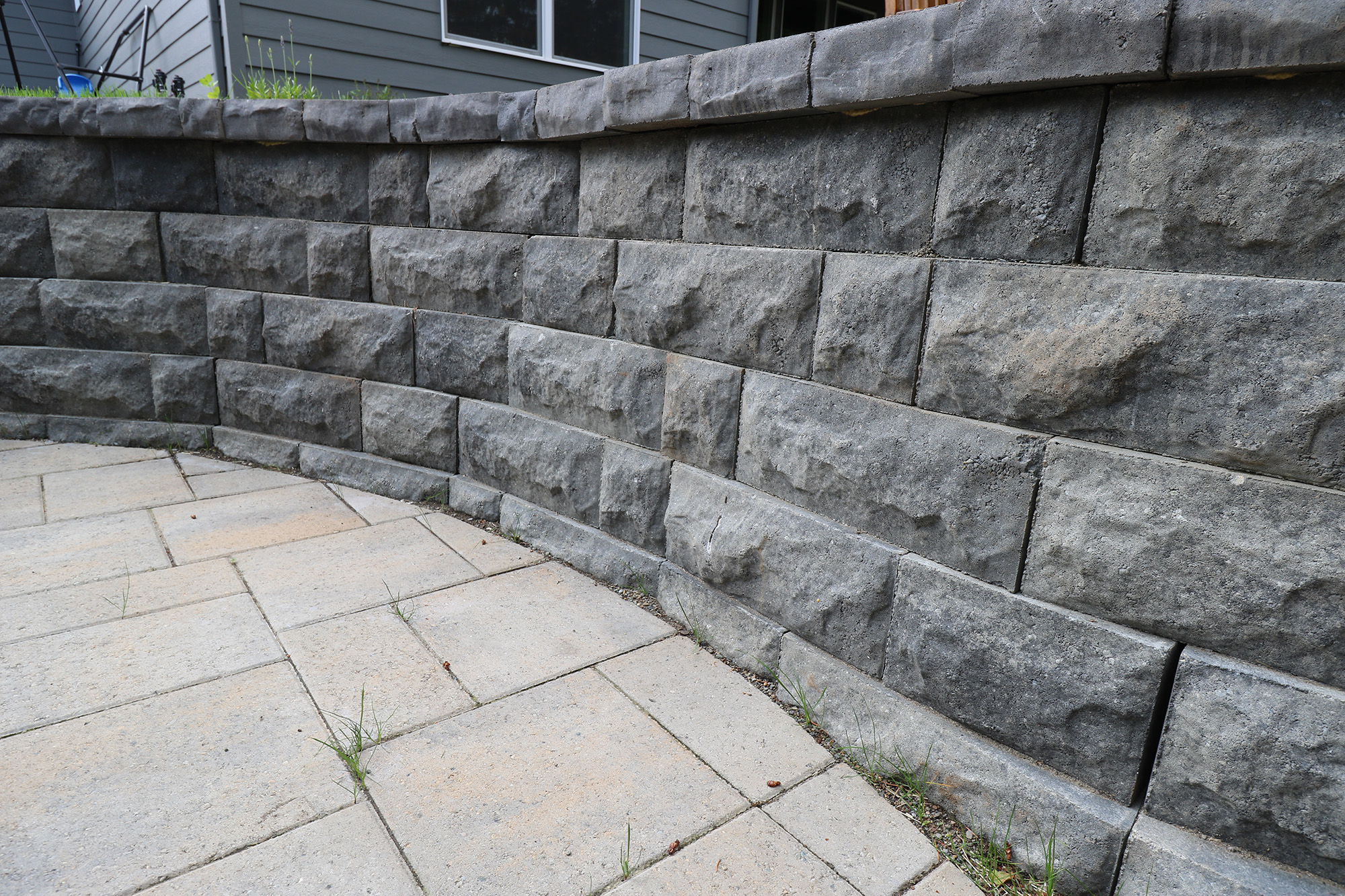retaining wall by Greenhaven Landscapes